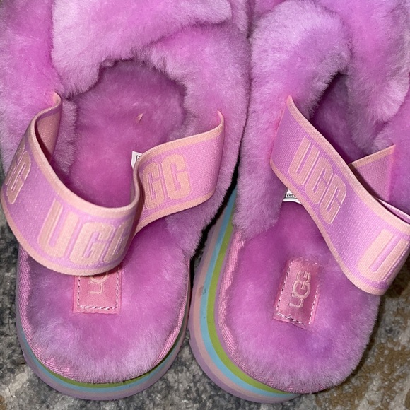 NWOT 😍UGG SLEEPER - Picture 6 of 12